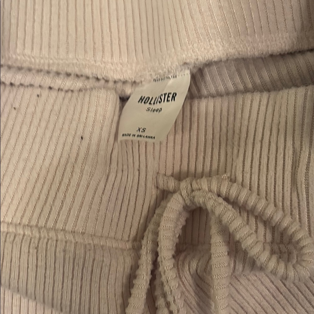Hollister Cream Ribbed Lounge Pants